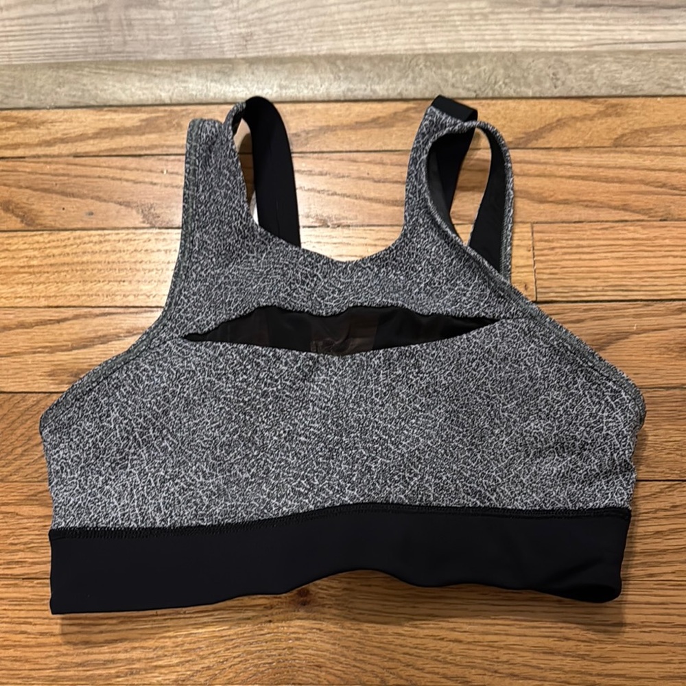 Lululemon black and white Run The Day sports bra